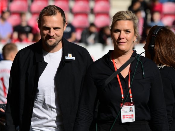 Bo Svensson, hier mit Pressesprecherin Silke Bannick, will im Winter noch einige Steine umdrehen.