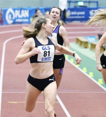 Emma Kaul gewann die 800 Meter, die hinter ihr laufende Maresa Hense rettete in der Gesamtwertung aber einen hauchdünnen Vorsprung ins Ziel.