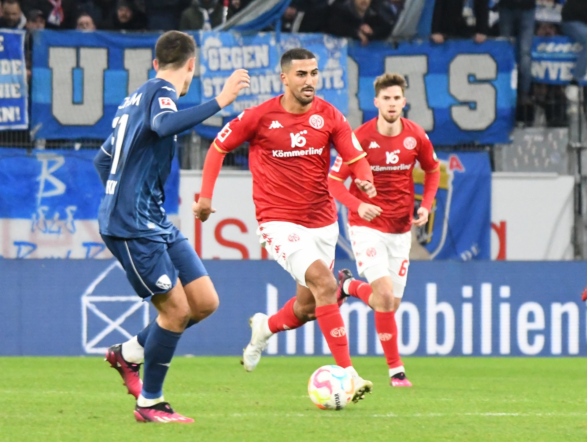 Der eingewechselte Aymen Barkok hatte etliche feine Aktionen auch auf engem Raum und chippte in der 87. Minute den Ball zum 5:0 in Onisiwos Lauf.