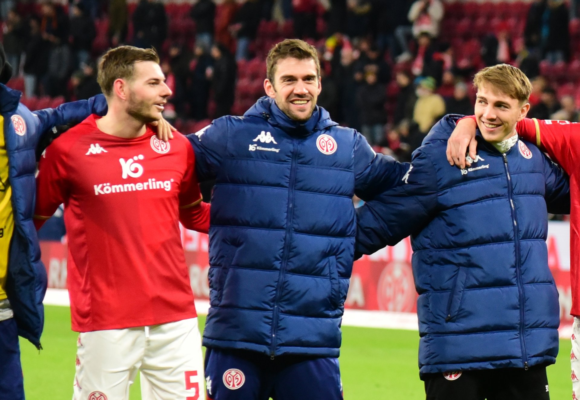 Ebenfalls im Verlauf der zweiten Halbzeit gekommen: Maxim Leitsch (l.) freute sich über seinen ersten Pflichtspieleinsatz seit rund vier Monaten.