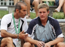 Babak Momeni (li.) und der TSC Mainz wollen mit der Zeit gehen. Deshalb baut der 50-Jährige zusammen mit seiner Trainercrew um Oberligaspieler Joel Rizzi eine Tennisakademie auf. 