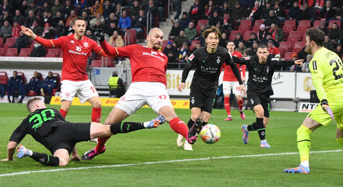 Ludovic Ajorque hat inzwischen auch im 05-Trikot gezeigt, dass er weiß, wo das Tor steht.