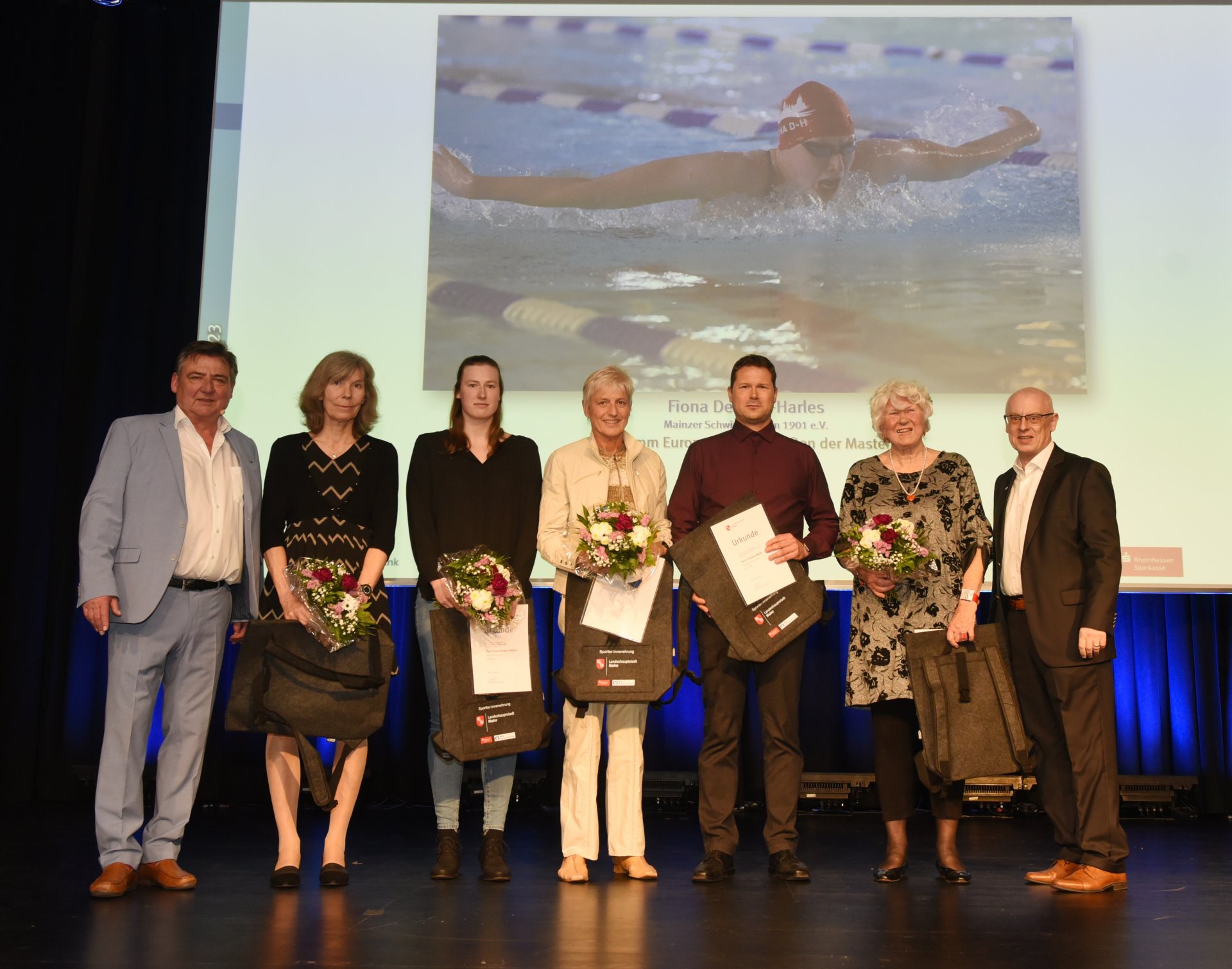 ...22 Jahre später war die Schwimmerin des MSV 1901 als Europameisterin der AK 85-89 über 200 Meter Rücken dabei. ...22 Jahre später war die Schwimmerin des MSV 1901 als Europameisterin der AK 85-89 über 200 Meter Rücken dabei. National beziehungsweise international ebenfalls erfolgreich waren Christina Traxel, Fiona Dengler-Harles, Barbara Gellrich und Torsten Weiß.