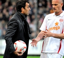 Robin Dutt wird Miroslav Karhan den Ball nicht mehr wegnehmen. Das liegt allerdings weniger an Dutts 