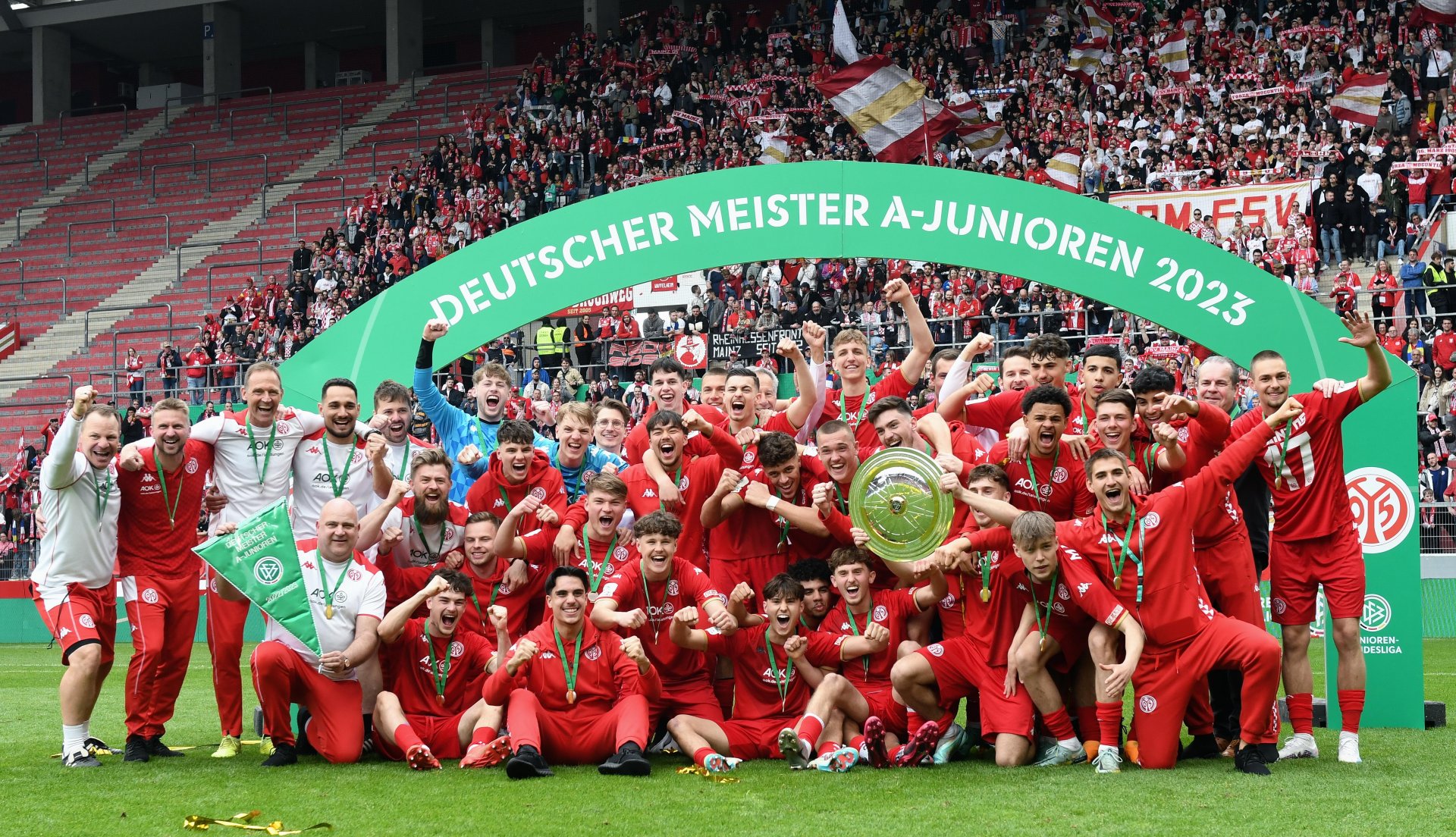 Deutscher Meister: die U19 des FSV Mainz 05.