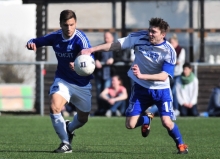 Der TSV Schott II (blau) unterliegt dem TSV Zornheim, der TSV Gau-Odernheim (weiß) macht Boden gut.