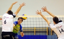 Frieder Reinhardt (M.) war für den verletzten Matthias Kohl als Libero eingesprungen und bekam zum Dank hinterher die FC-Köln-Hymne gespielt. 