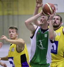 Ohne Überzeugung: Clemens Jestaedt, in Rockenhausen einer der sichereren SCL-Scorer, und seine Lerchenberger Teamkollegen müssen offensiv an Konsequenz zulegen.