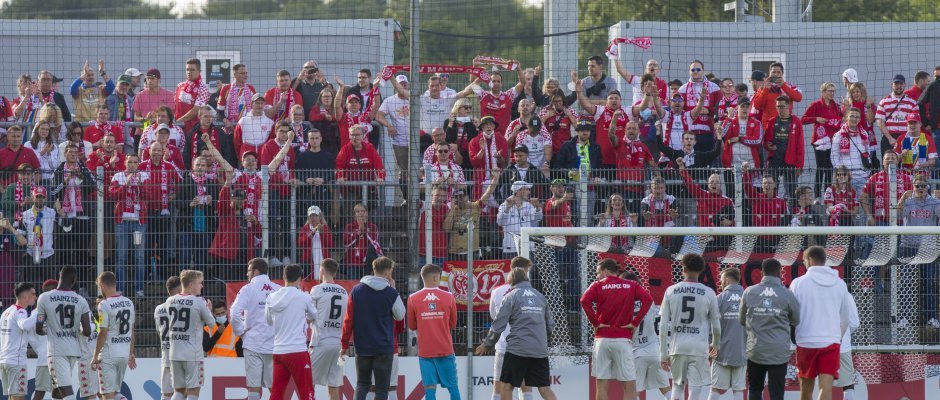 Vom Pokalsieg in Elversberg vor zwei Jahren zeigten sich die 05-Fans begeisterter als die Spieler.