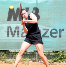 Charlotte Schalich, an die zweite Position vorgerückt, setzte sich im Matchtiebreak durch.