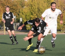 Geknickt wie Max Meixner gehen die Finther Fontanen aus den jüngsten Wochen hervor, die so punktreich werden sollten. Ein wenig aufrichten würde es den Tabellenletzten, gelänge am Sonntag wenigstens im finalen Hinrundenspiel gegen den SV Rülzheim ein zweiter Saisonsieg. 