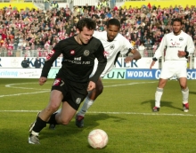 Als klassischer Strafraumstürmer war Benjamin Auer nach Mainz gekommen. Unter Jürgen Klopp lernte er, dass er auch außerhalb des 16ers Akzente setzen konnte.