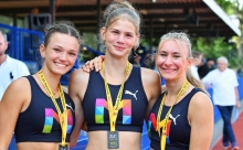 Schraubten ihren Deutschen Rekord in die Höhe: (v.l.) Lotte Gretzler, Liv Albertz und Emma Kaul.