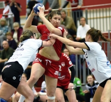 Wäre sie fit, wäre Elisa Burkholder einzige 05-Spielerin, die am Samstag zum zweiten Mal in ihrer Karriere ein Zweitligaspiel gegen den HCD Gröbenzell bestreitet. Ein besseres Ergebnis als 2018, damals ein 31:31, sollte diesmal auch ohne sie herausspringen.
