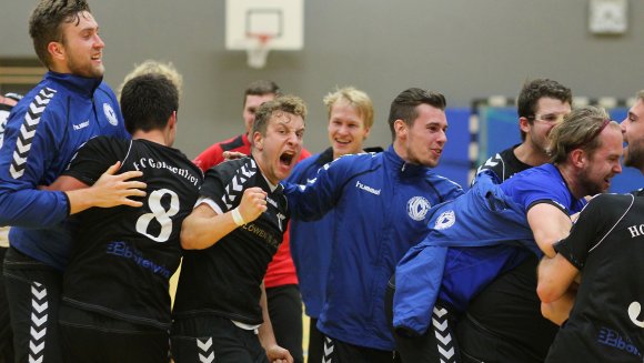 Ein Punkt, der sich wie ein Sieg anfühlt: Der HC Gonsenheim bejubelt den Ausgleichstreffer nach bis zu sieben Toren Rückstand noch zu Beginn der Schlussphase.