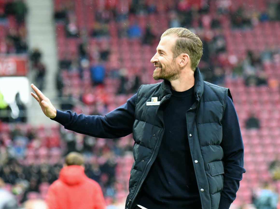 Nach dem Sieg gegen RB Leipzig will Jan Siewert mit den 05ern auch die ganz andere Aufgabe in Darmstadt meistern.
