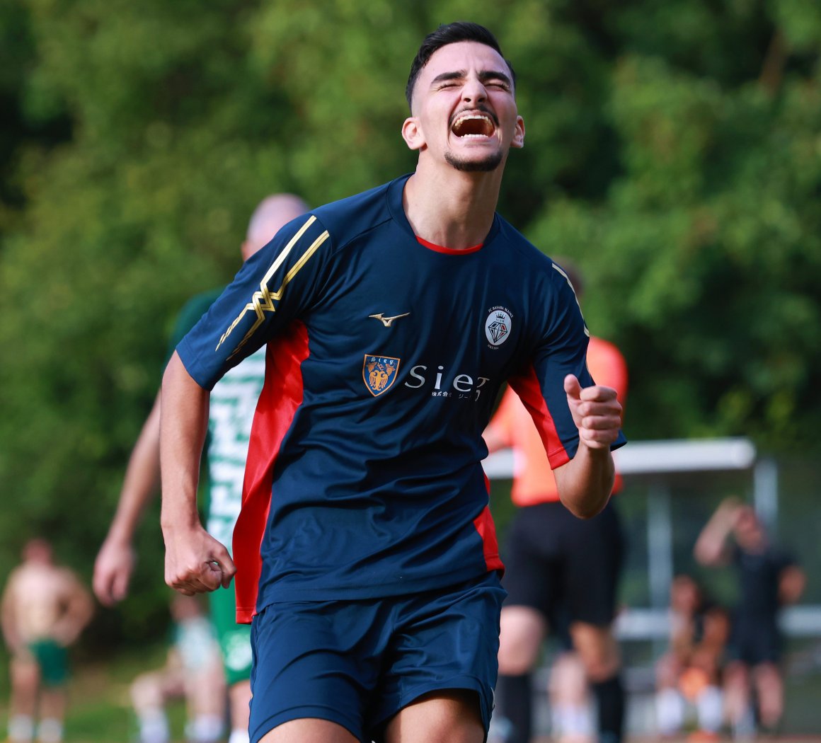Mit nun zwölf Toren mischt Aiman Abdelaali in der Torjägerliste der Verbandsliga vorne mit, beim Nachholspiel gegen den TuS Rüssingen glich der Stürmer zweimal für den FC Basara aus.