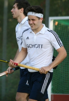 Der erste TSV-Treffer der neuen Hallensaison gehörte Paul Hüttemann. Und weil es soviel Freude machte, legte er später einen zweiten Treffer zum 6:1-Auftakterfolg beim HC Speyer nach.