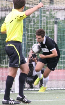 Nicht, dass Norman Loos keine Strafstöße schießen kann. Aber genau wie aus dem Spiel heraus trifft er doch bevorzugt auf dem heimischen Guckenberg-Sportplatz. In Bingen klappte es am Sonntag nicht.