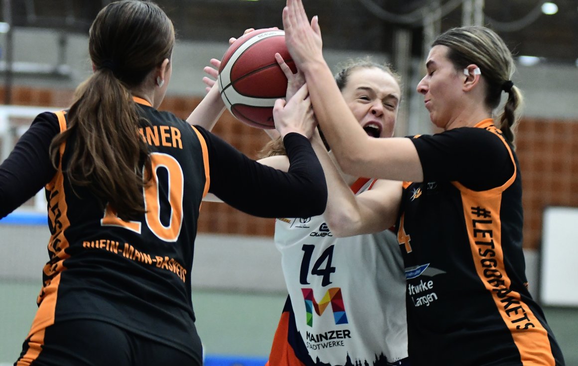 In der Hinrunde arbeiteten Verena Soltau und der ASC gegen die Rhein-Main Baskets hart an einer Aufholjagd, die allerdings erfolglos blieb.hart 