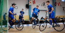 Alles so schön blau hier: Das Duell zwischen dem RV Hechtsheim 1 (2.v.l. Fabian Gebhard, 3.v.l. Jonas Gebhard) und dem RVH 3 (Felix und Tom Beismann) ging mit 7:0 an die Favoriten...