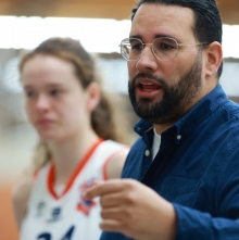 Dominique Liggins wird zum zweiten Mal Cheftrainer Eric Marschke vertreten.