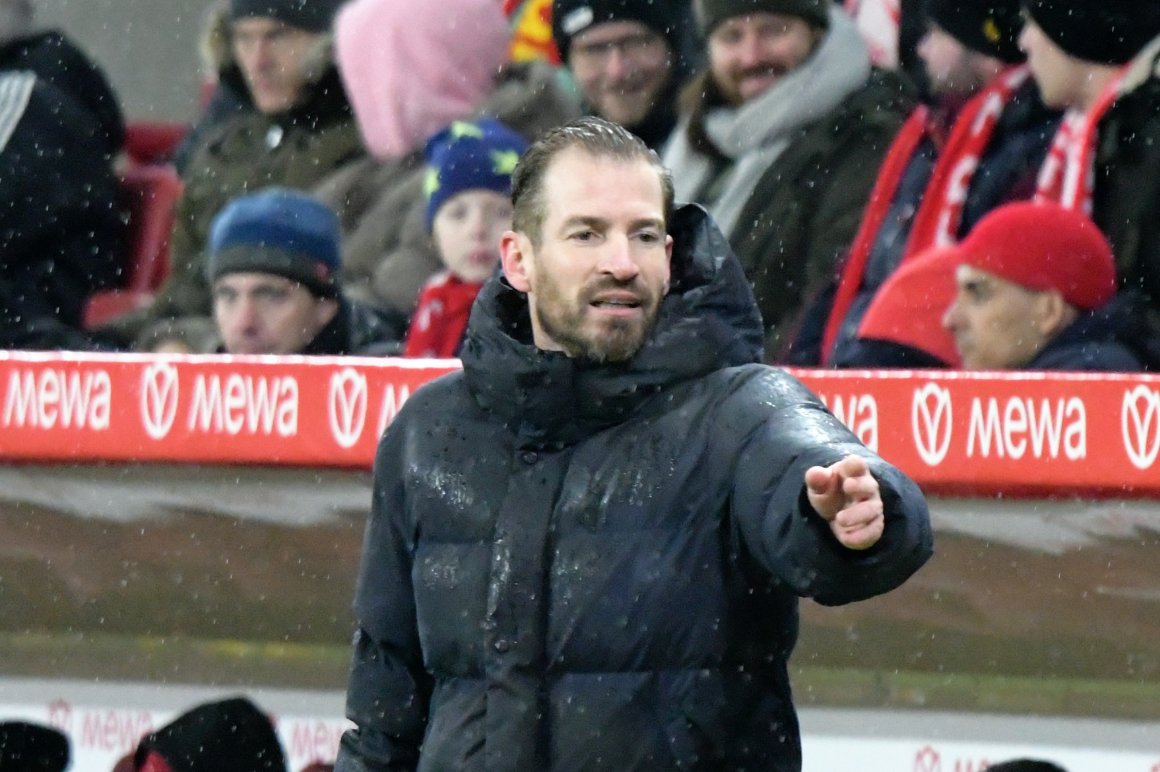 Jan Siewert konnte den 05-Fans auch bei seinem letzten Heimspiel als Trainer des Bundesligateams gegen Union Berlin keinen Sieg bescheren.. 