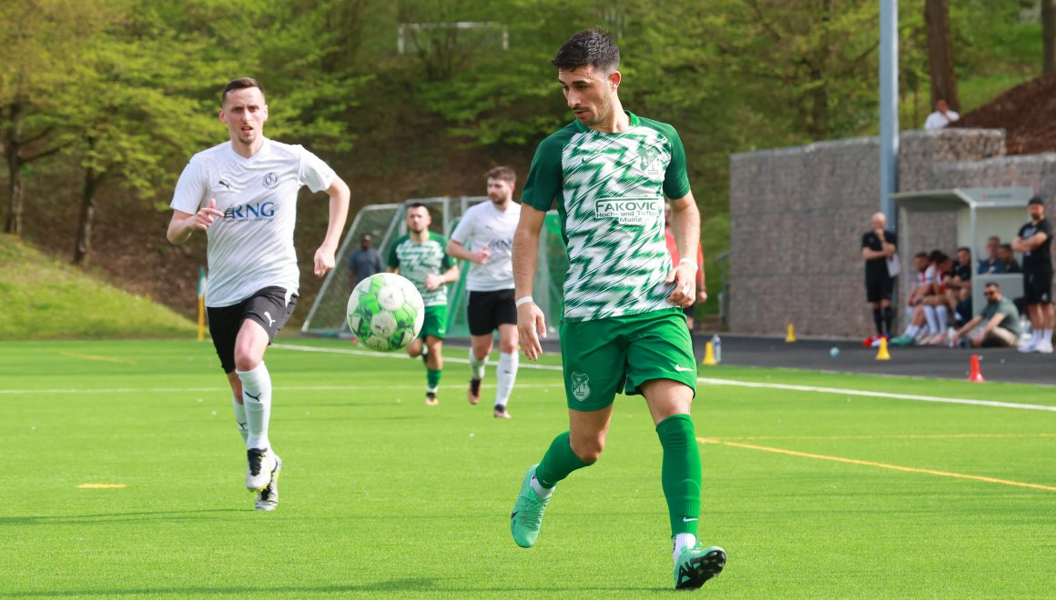 Antonio Serratore bereitete das 1:0 vor und erzielte in der Nachspielzeit das 2:0.