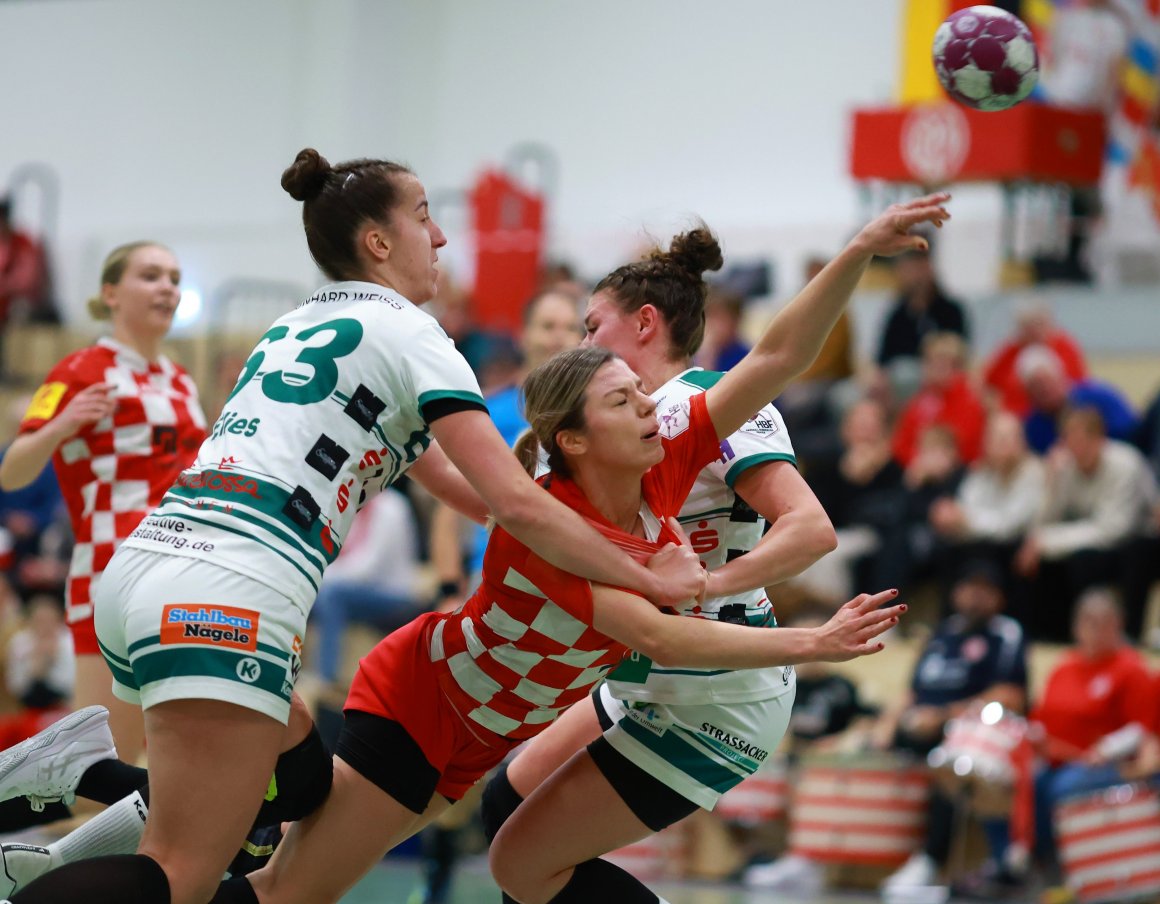 Wieder auf eine harte Deckung müssen sich Saskia Fackel und die 05-Handballerinnen einstellen, wenn sie am Samstag bei Frisch Auf Göppingen antreten.