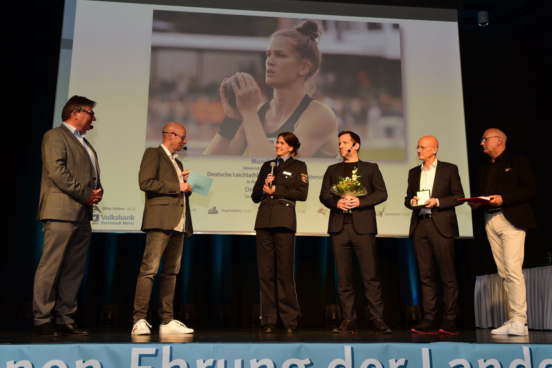 2020 und 2021 in der U23, 2022 und 2023 bei den Frauen: Mareike Rösing vom USC Mainz verlängerte ihr Abo auf den Deutschen-Meisterinnen-Titel im Siebenkampf. In diesem Jahr will sie die 6000-Punkte-Marke knacken – die Leistungen beim Gewinn des Hallentitels im Fünfkampf stimmen zuversichtlich.