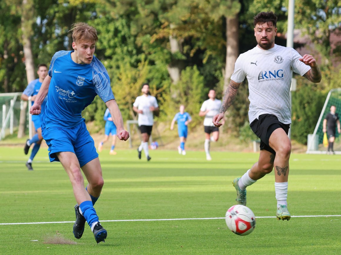 Wie zuletzt gegen Viktoria Herxheim fielen im Heimspiel der TSG Bretzenheim 46 (l. Jakub Koutny) gegen den TuS Rüssingen keine Tore. Das sollte in der Pfalz nun anders aussehen, am besten nur auf Seiten der Bretzenheimer.