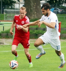 Simon Günsch (l.) absolvierte in Jockgrim erst sein zwölftes Saisonspiel für die SVW, es dürfte wegen einer Bänderverletzung sein letztes gewesen sein.