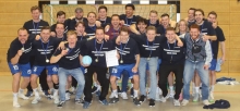 Das obligatorische Jubelfoto: Die TSG 1846 Bretzenheim hat sich die Rheinhessenliga-Meisterschaft und damit die Teilnahme an der Aufstiegsrunde gesichert.