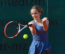 Luna-Sophie Licht setzte sich im Blau-Weiß-internen Duell...