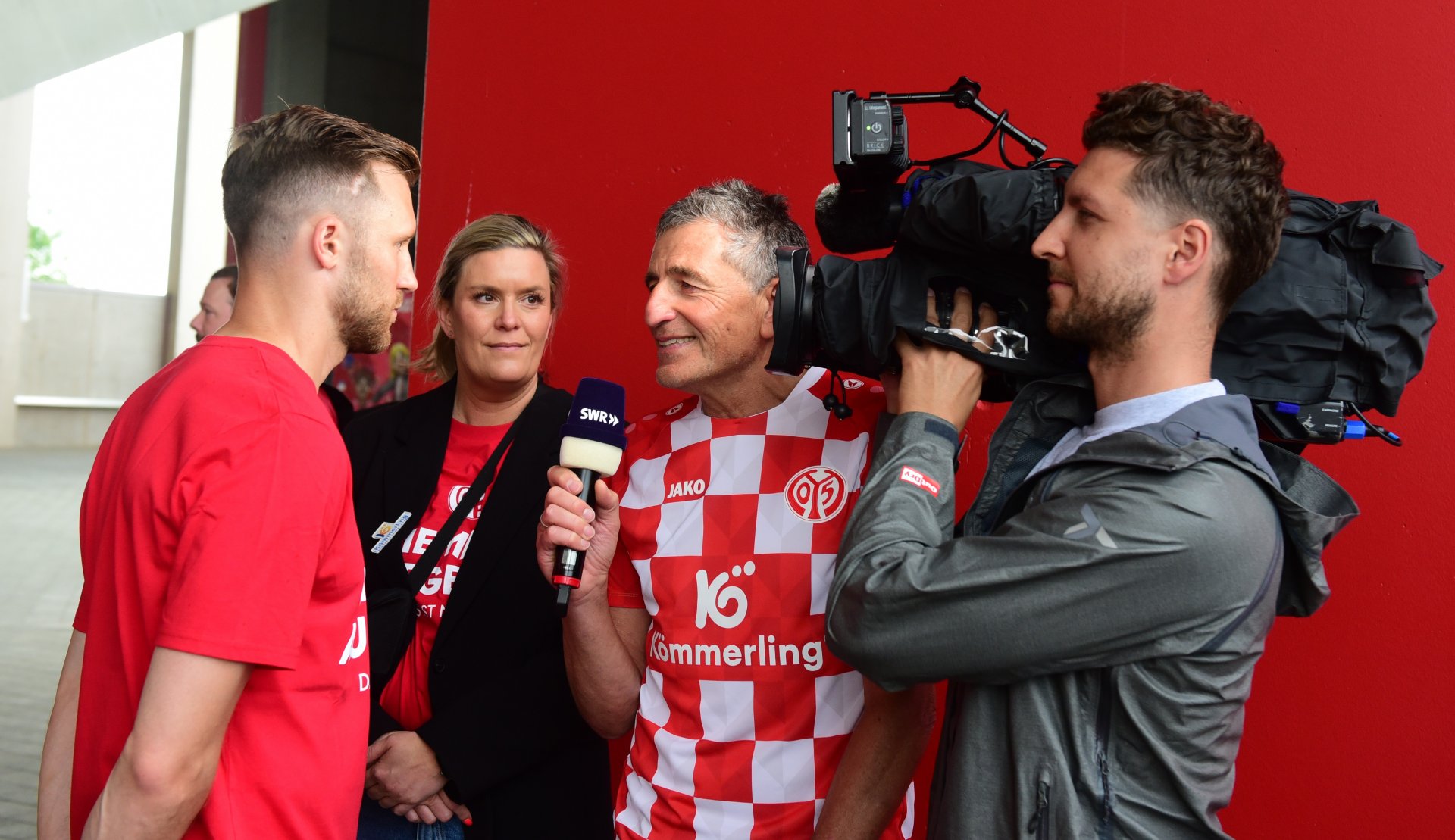 SWR-Reporter Peter Warzelhahn kann beruhigt in den Ruhestand gehen, er hinterlässt einen Bundesligisten.