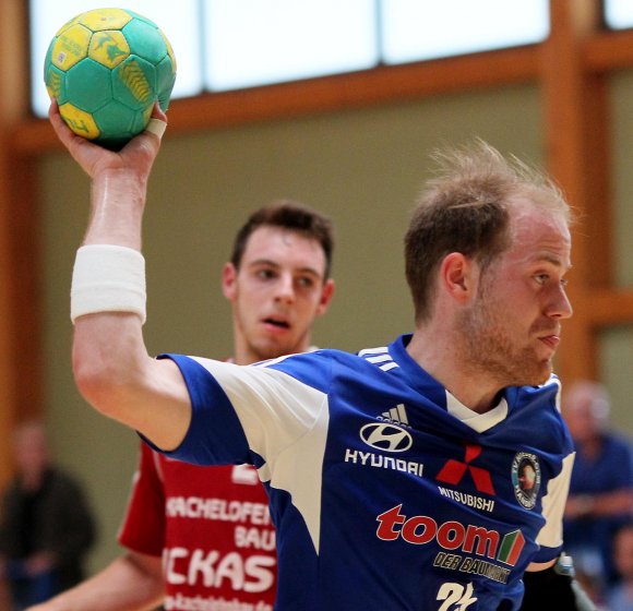 Abgemeldet hat sich beim TVN Stephan Klöckner. Der Kreisläufer hielt nach beendetem Studium nur noch wegen des Handballs die Verbindung in den Mainzer Raum. Dass ihm die Fahrerei dafür zu viel wurde, stößt beim Nieder-Olmer Trainergespann auf Verständnis.