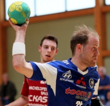 Abgemeldet hat sich beim TVN Stephan Klöckner. Der Kreisläufer hielt nach beendetem Studium nur noch wegen des Handballs die Verbindung in den Mainzer Raum. Dass ihm die Fahrerei dafür zu viel wurde, stößt beim Nieder-Olmer Trainergespann auf Verständnis.