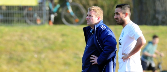 Arminia Ludwigshafen, das wissen Jörg Jansohn (l.) und sein Kotrainer Babak Kayhanfar, wird für den SV Gonsenheim eine echte Herausforderung.
