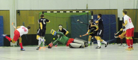 Kurze Ecke, Tor: Das 1:2 in der 12. Minute war schon die zweite Führung der Gäste. Anders als nach dem frühen 0:1 gelangte der TSV Schott nicht mehr auf Augenhöhe.