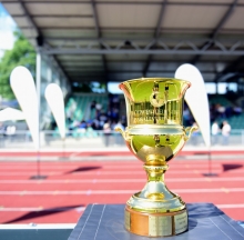 Diesen Pokal hat der TSV Schott in den Jahren 2022, 2023 und 2024 gewonnen. Um das auch 2025 zu schaffen, muss sich der Oberligist zunächst in Kandel durchsetzen.