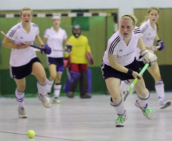 TSV-Torgaranten: Amelie Neumann-Kleinpaul (r.) und Aline Bessling (l.) besorgten beim Nürnberger HTC die 3:0-Führung, die allerdings nicht für den zweiten Saisonsieg ausreichen sollte.