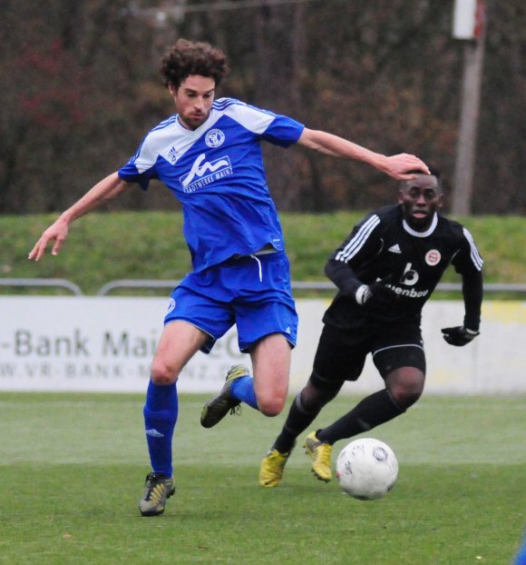 Augenmerk auf den Pokal: Johannes Heintz (l.) will mit dem SV Gonsenheim am Donnerstagabend das Halbfinale erreichen.