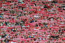 In den erfolgreichen vergangenen Jahren ließ sich leicht feiern. Jetzt sind die 05-Fans gefordert, zu zeigen, „ob Mainz wirklich so stark ist, wie wir es in guten Zeiten behaupten“, sagt Manager Christian Heidel.