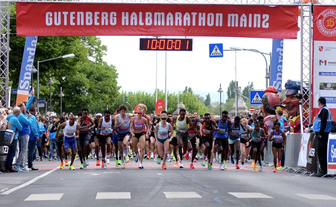 ...und das gelang inklusive des 10-Kilometer-Laufs 9109 Teilnehmerinnen und Teilnehmern...