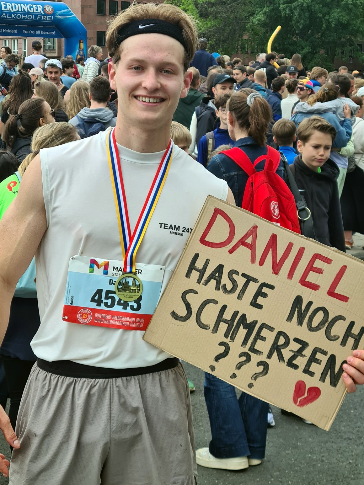 Schmerzen verspürte Daniel Eppens schon nach fünf Kilometern. Dennoch rannte der Wiesbadener in 1:25,44 Stunde eine neue Bestzeit.