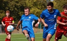 Im Fernduell mit dem 1.FC Kaiserlauternm können Daniel Bohl (2.v.l.), Nils Gans und der TSV Schott am Samstagnachmittag die Meisterschaft klarmachen.