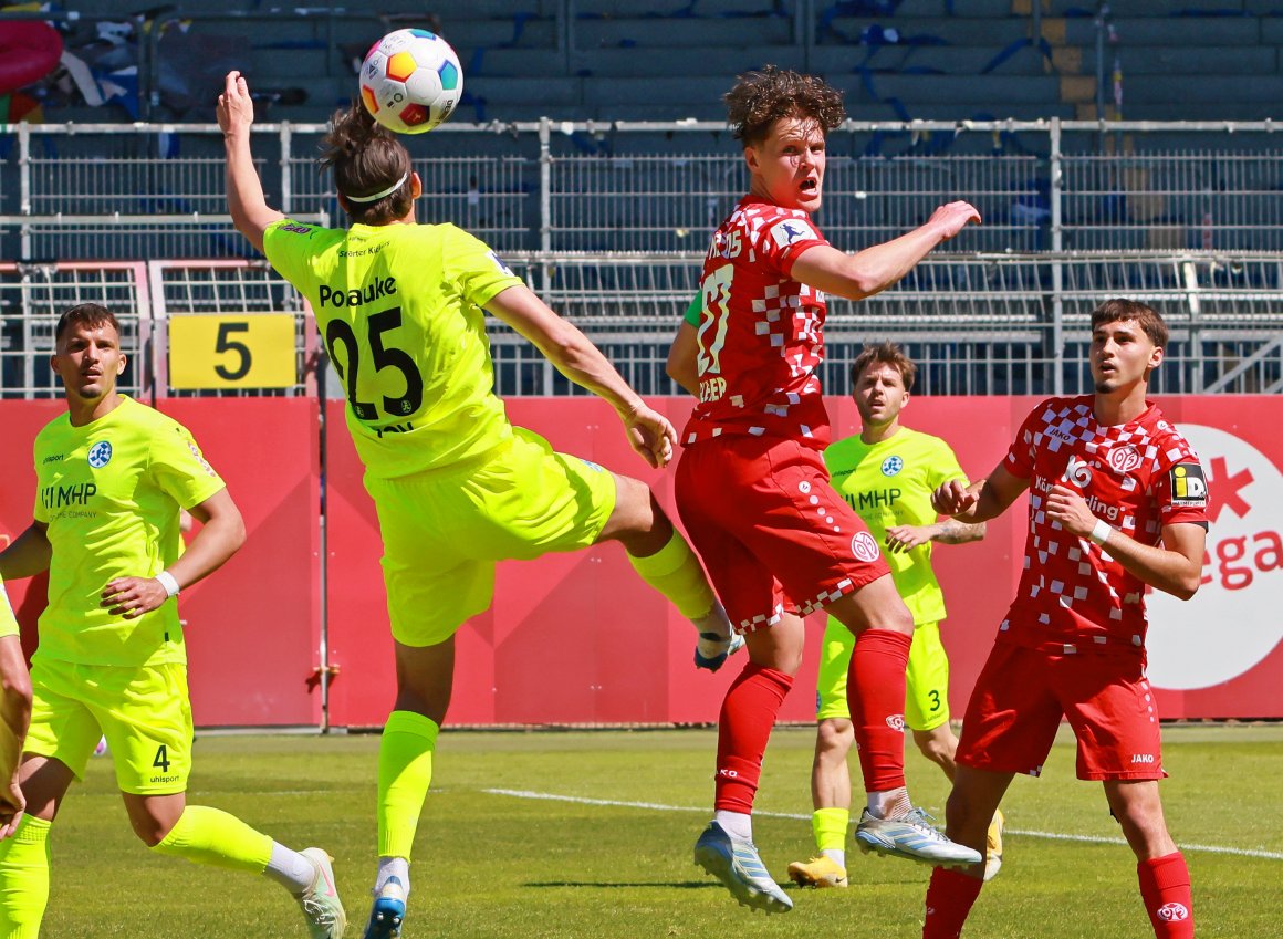 Kapitän Daniel Gleiber trainiert mit dem Bundesligateam, dennoch war er in der U23 der Führungsspieler, den die Mannschaft braucht.