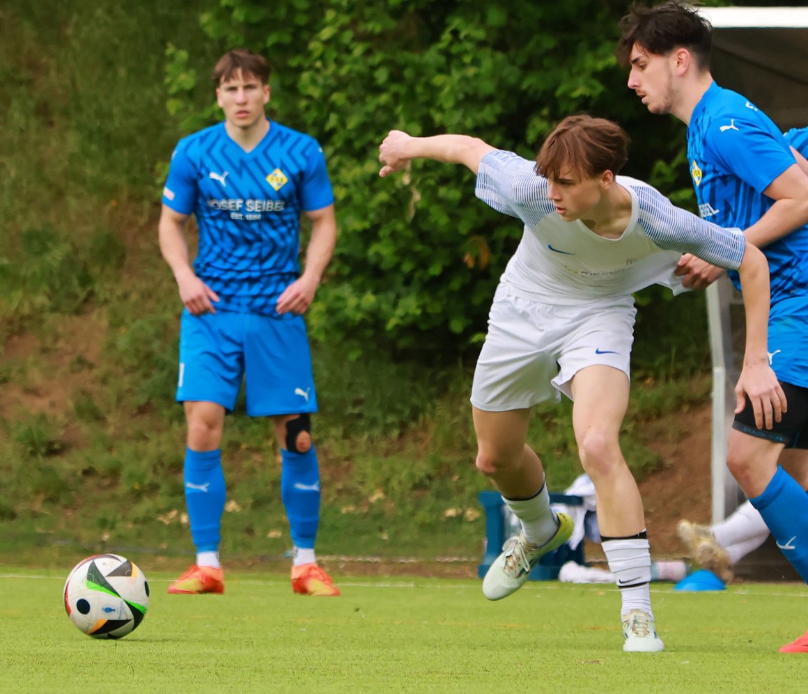Youngster Julian Bill bleibt die positive Überraschung der Saison im Angriff der TSG 46, in Waldalgesheim gelang ihm im fünften Einsatz der vierte Treffer.