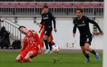 Der Hinrundenabschluss im Bruchwegstadion endete für die Mainzer U23 (l. Marcel Kalemba) wie mehrere Partien zuvor mit einer 0:1-Niederlage, trotz spielerisch guter Ansätze.