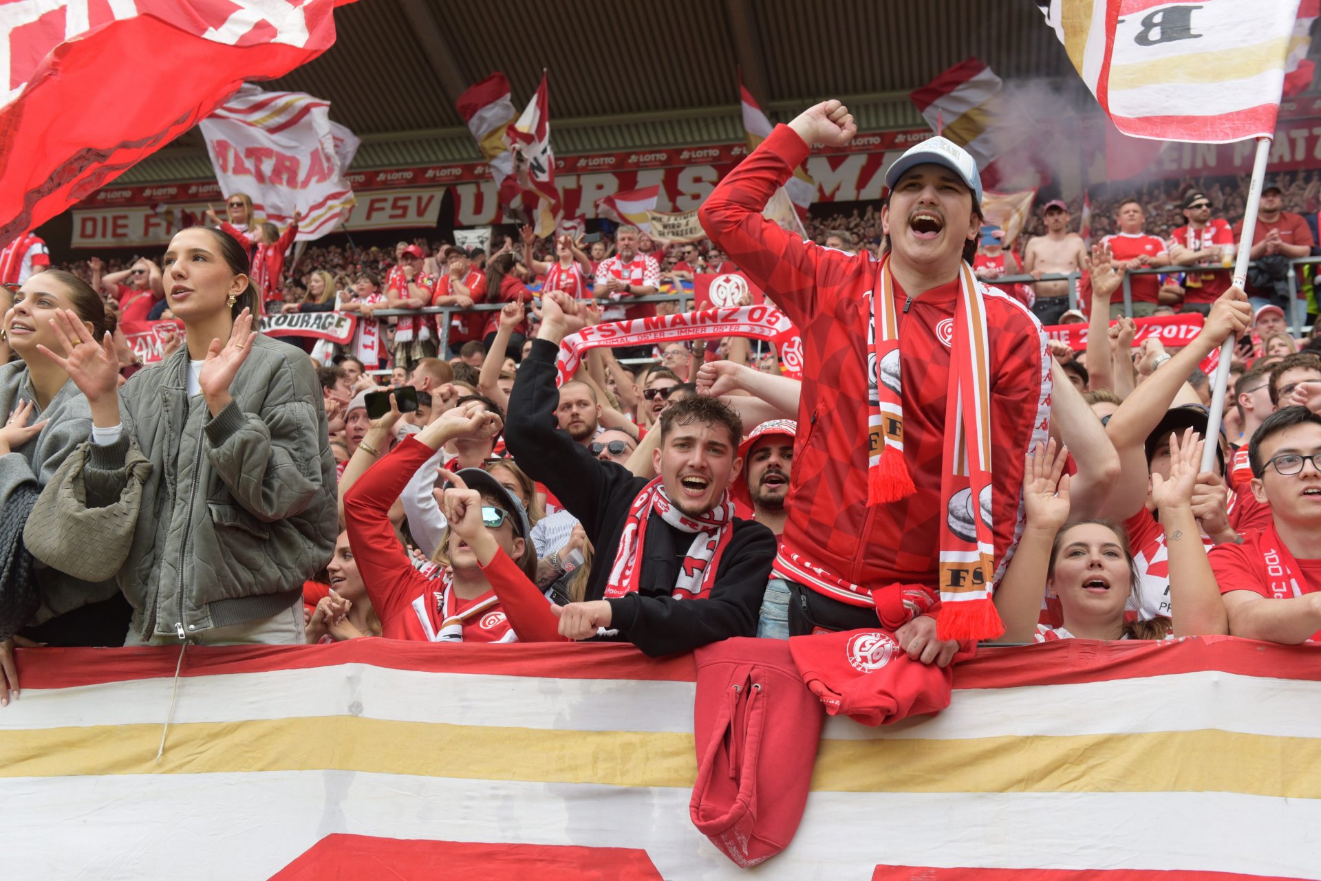 ...aber die Mainzer Fans sollten noch öfter Anlass zum Jubeln finden.